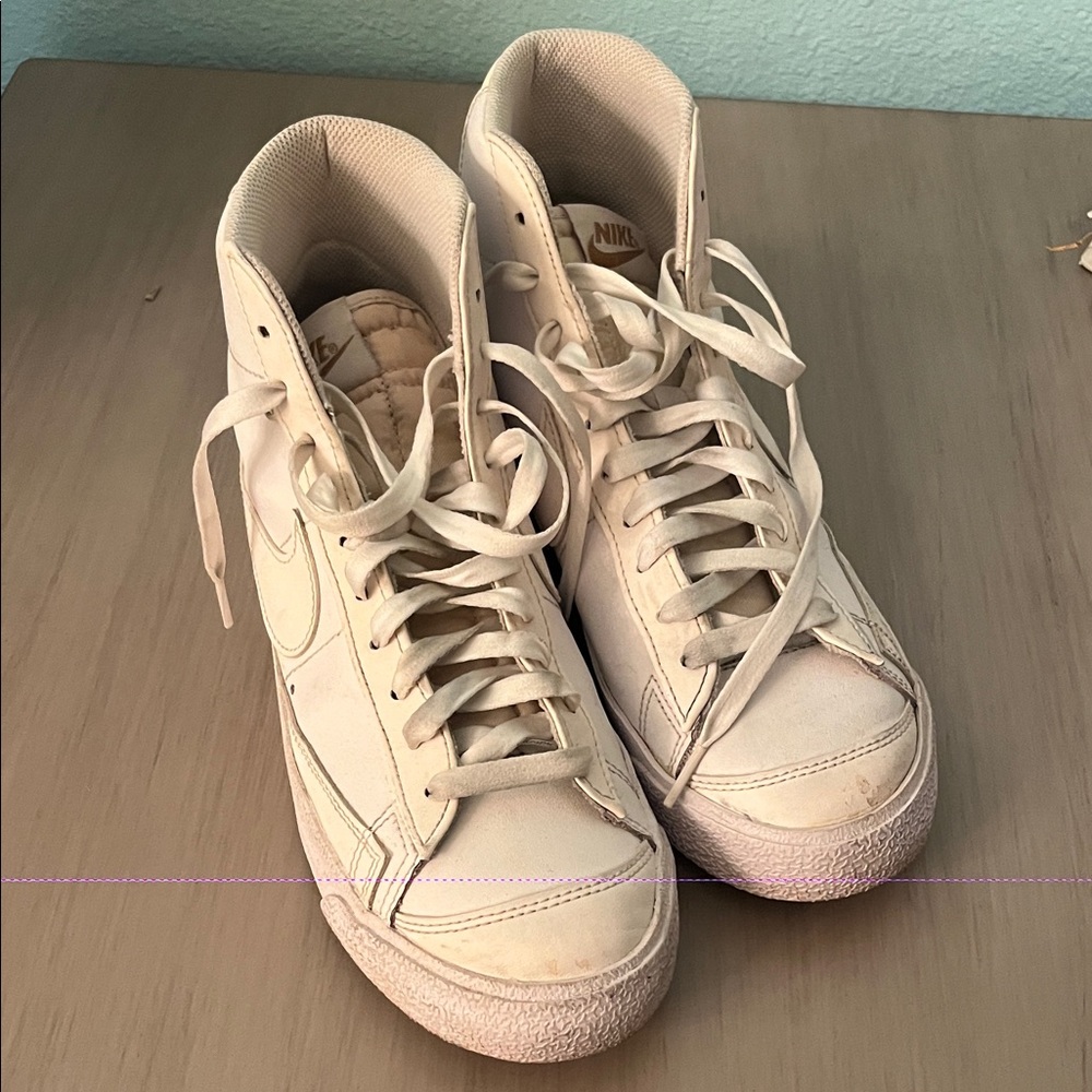 Nike Women's High-Top Sneakers - Off-White